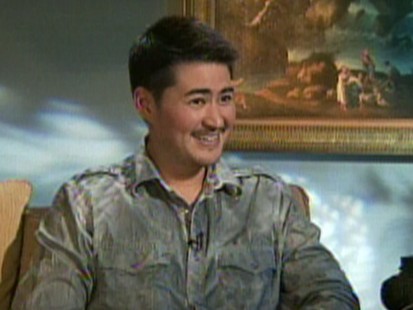 Pregnant Man Thomas Beatie discusses gender roles, public perception.