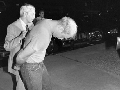 VIDEO: Police say clues point to Timothy Hennis in 1985 murder of mother, two daughters