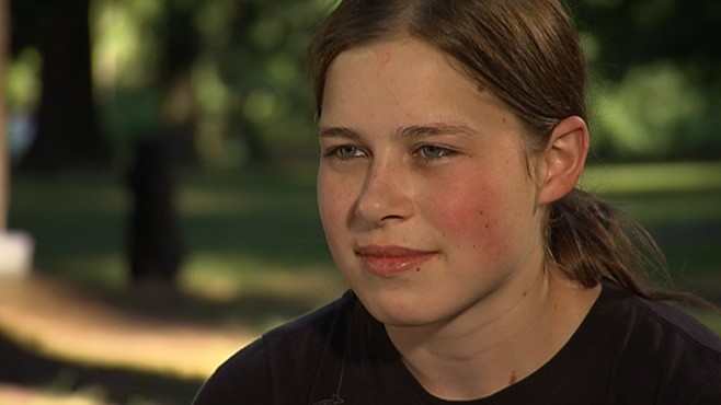 VIDEO: Teenager Rebekah has no home, resorts to couch surfing.
