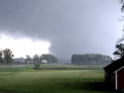 VIDEO: Tornado Strikes Small Town Iowa