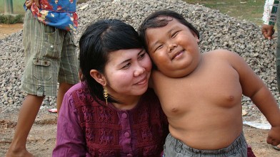 PHOTO: Smoking baby