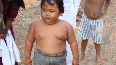 PHOTO: Smoking baby