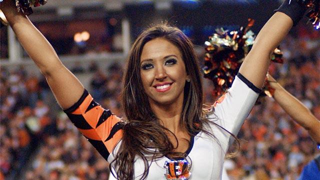 PHOTO: Bengals cheerleader Sarah Jones