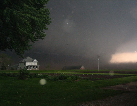 Farm house outside of Parkersburg, with tornado heading direct on hit.