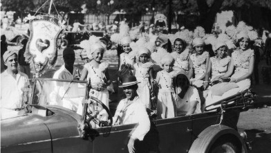 PHOTO: On February 28, 1933 In Rio De Janeiro, Young Girls And Children In Costumes During The Carnival.