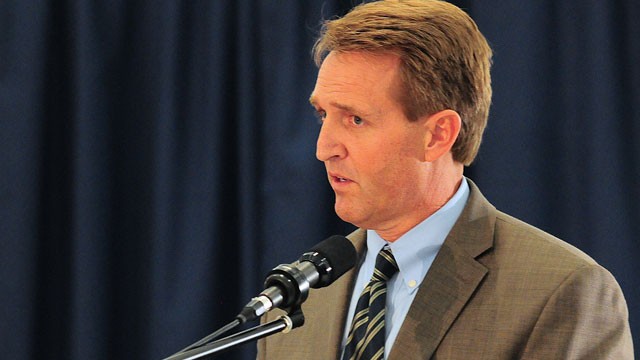 PHOTO: Congressman Jeff Flake answers a question during the Arizona Senate debate with Dr. Richard Carmona on Thursday afternoon Oct. 25, 2012 in Yuma, Ariz.