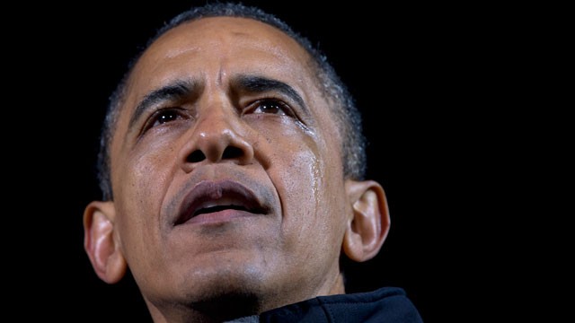 PHOTO: President Barack Obama speaks, as a tear streams down his face, at his final campaign stop on the evening before the 2012 presidential election, Monday, Nov. 5, 2012, in Des Moines, Iowa.