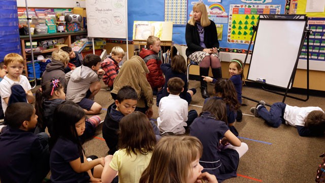 PHOTO: In this Jan. 24, 2013 file photo, first grade teacher Lynda Jensen teaches her class of 30 children at the Willow Glen Elementary School in San Jose, Calif. Looming federal spending cuts are expected to dampen Californias economic recovery.