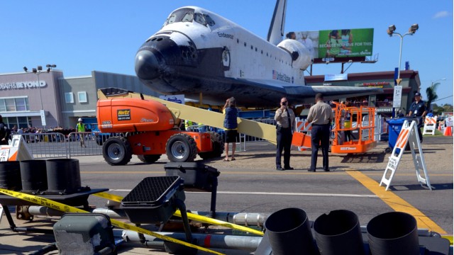 PHOTO: Endeavour's 12-mile road trip kicked off shortly before midnight Thursday as it moved from its Los Angeles International Airport hangar en route to the California Science Center, its ultimate destination, said Benjamin Scheier of the center.