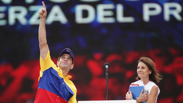 PHOTO: Capriles