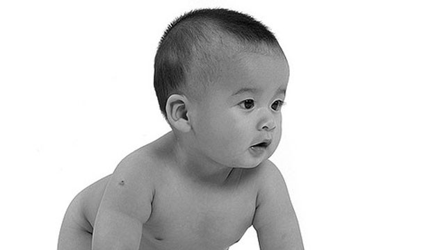 PHOTO: Latinas had larger birth rate declines from 2007 to 2010 than any other group, according to an analysis released Thursday, Nov. 29, 2012 by the Pew Research Center.