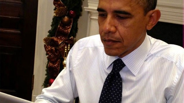 PHOTO: President Barack Obama participates in a Twitter chat about the