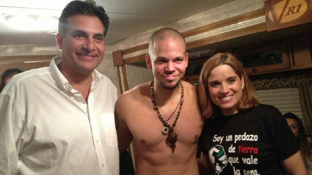 PHOTO: Eduardo Bhatia, René Pérez, and Carmen Yulín Cruz backstage at Calle 13?s December 15th concert.