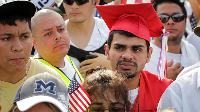 PHOTO: graduate