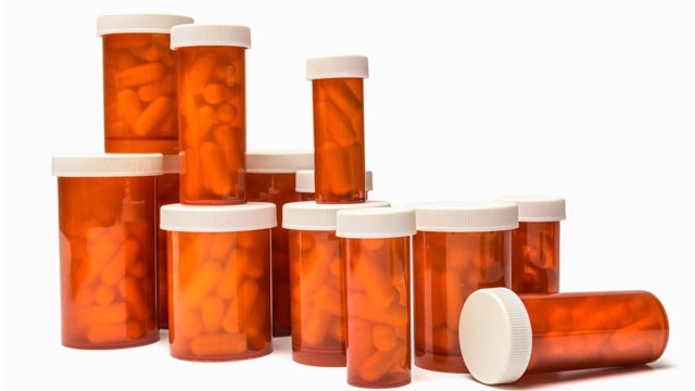 PHOTO:&nbsp;Latinos were less likely to see the doctor or pick up prescription medicine during the recession.