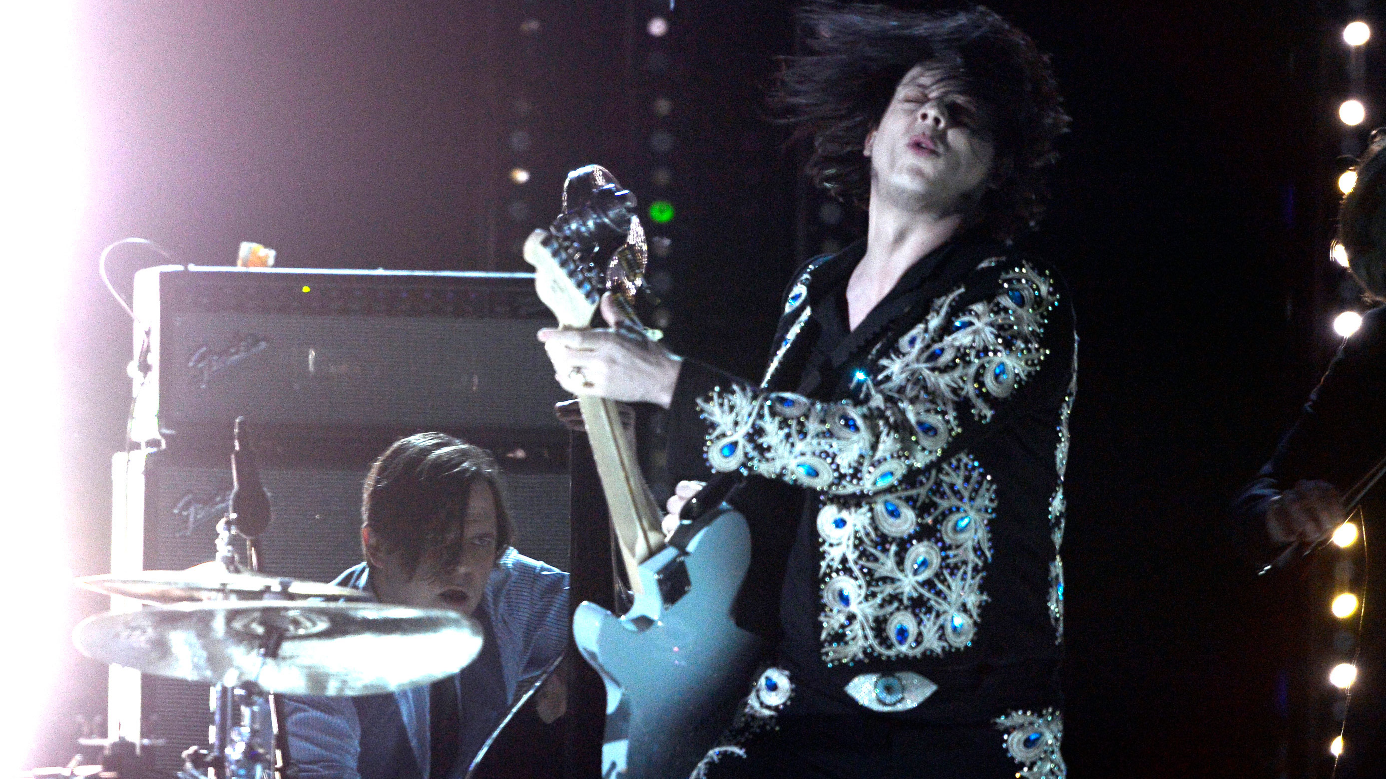 PHOTO: Jack White gave a fantastic (and glittery) performance at the Grammys.