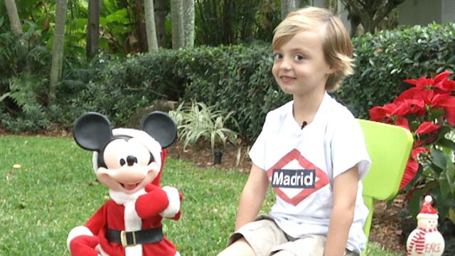 PHOTO: Santa Claus' Life According To Kids