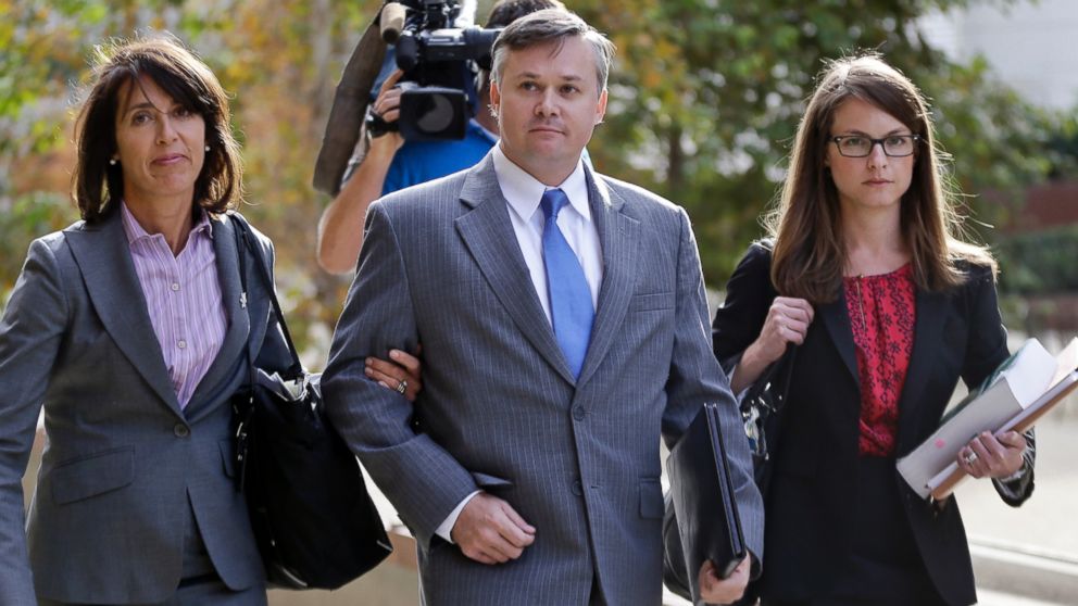 PHOTO: John Beliveau II, center, and his attorneys, Gretchen von Helms, left, and Jessica Carmichael arrive at the federal courthouse, Dec. 17, 2013, in San Diego, Calif.