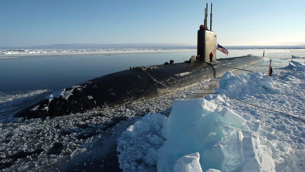 PHOTO: The Los Angeles-class attack submarine USS Hampton (SSN 767) surfaces at the North Pole.