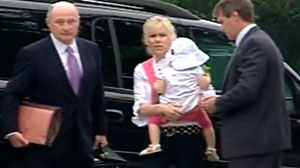 PHOTO: Rielle Hunter holding her baby