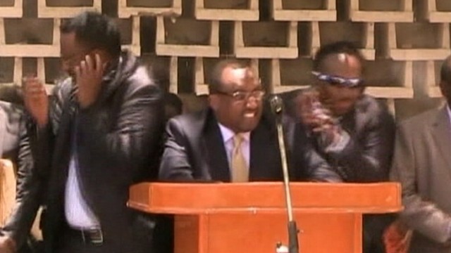 VIDEO: Prime Minister Abdiweli Mohamed Ali was speaking when the blast occurred.