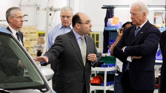 PHOTO: Ener1 Inc. CEO Charles Gassenheimer takes Vice President Joe Biden on a tour of the plant in Greenfield, Ind., Jan. 26, 2011.