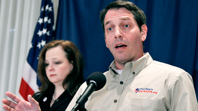 PHOTO: Tea Party Patriots co-founders Mark Meckler, right, with Jenny Beth Martin, speaks at a news conference at the National Press Club in Washington in this Nov. 3, 2010, file photo.