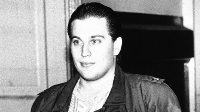 PHOTO: Nicky Scarfo, Jr., son of reputed organized crime boss Nicodemo "Little Nicky" Scarfo, walks through a hallway to court in Philadelphia City Hall, in this Jan. 24, 1989 file photo.