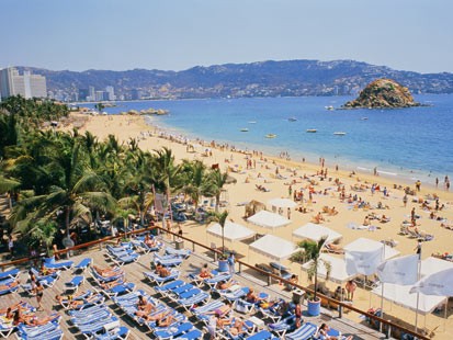 PHOTO: Condesa Beach filled with tourists is seen here in this undated photo, Acapulco, Mexico.