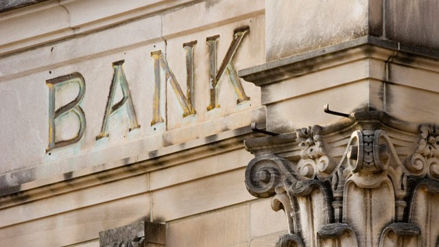 PHOTO: Bank