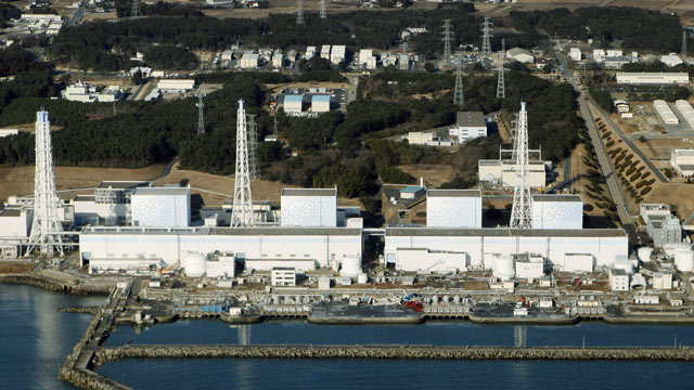 PHOTO: An aerial view shows the quake-damaged Fukushima nuclear power plant in the Japanese town of Futaba, March 12, 2011.
