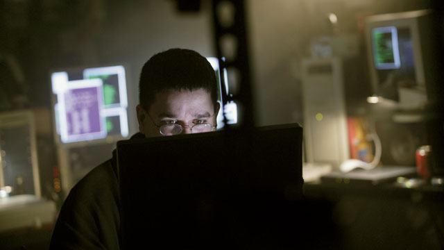 PHOTO: A group of Eastern Europeans infected millions of computers with malware, which forced computer users to unwillingly visit target sites or advertisements.