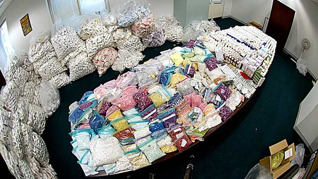 PHOTO: Hundreds of thousands of seized pills