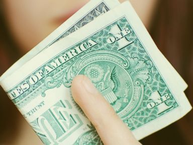 How to Profit From a Stronger Dollar