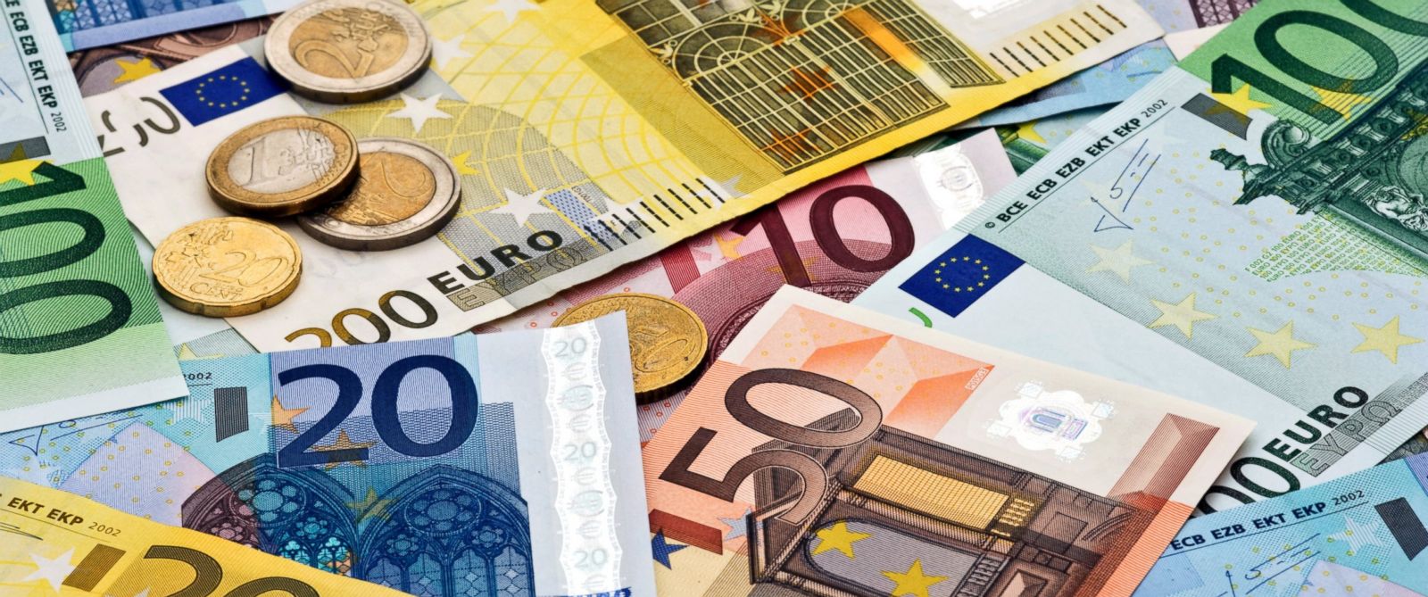 what-the-dropping-euro-stronger-dollar-mean-for-you-abc-news