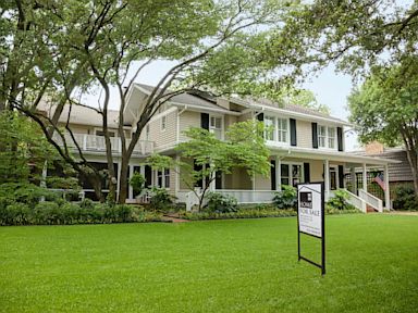 US Rate on 30-Year Mortgage Falls to 4.29 Percent