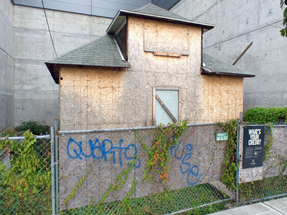 PHOTO: The Edith Macefield house is seen in Seattle, Oct. 10, 2014.