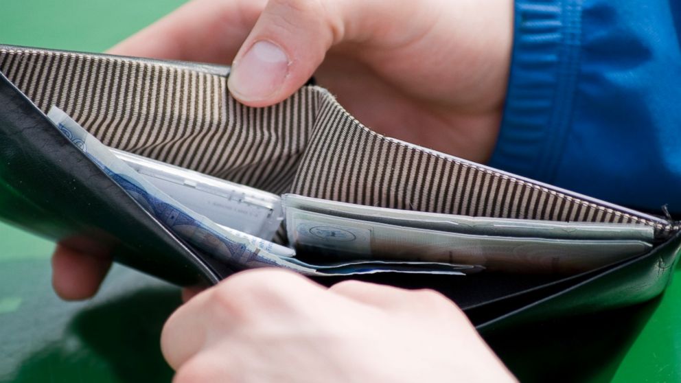PHOTO: It’s illegal for credit repair or debt settlement companies to charge consumers in advance, but it’s still happening.