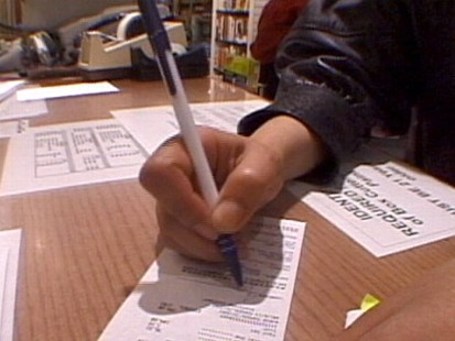 VIDEO: Personal finance reporter Sandra Block on how students can establish good credit.