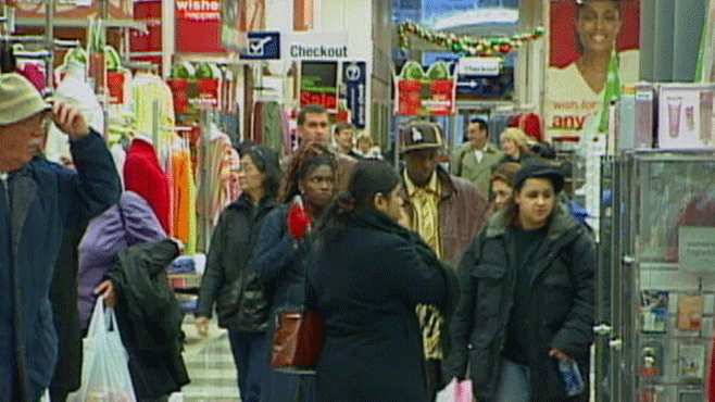 VIDEO: Andrea Woroch explains where the places are for late-shoppers to save big.