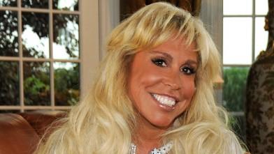 PHOTO: Barbara Walters interviews billionaire Lynn Tilton, one of the wealthiest financiers on Wall Street, at her New Jersey home, for 20/20 airing on the ABC Television Network.