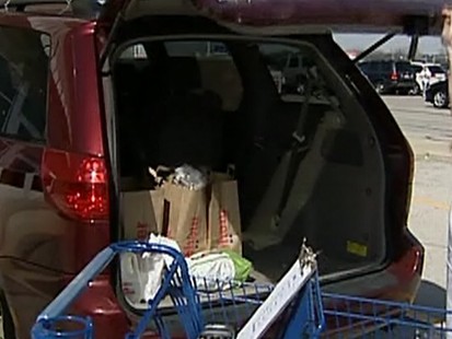 Video: Grocery store offers drive-up shopping.