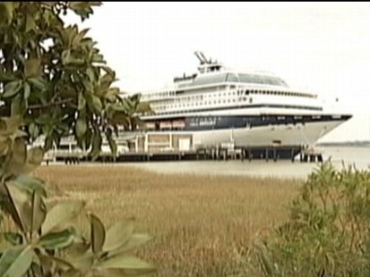 VIDEO: 400-plus Celebrity Cruise passengers came down with gastrointestinal illnesses.