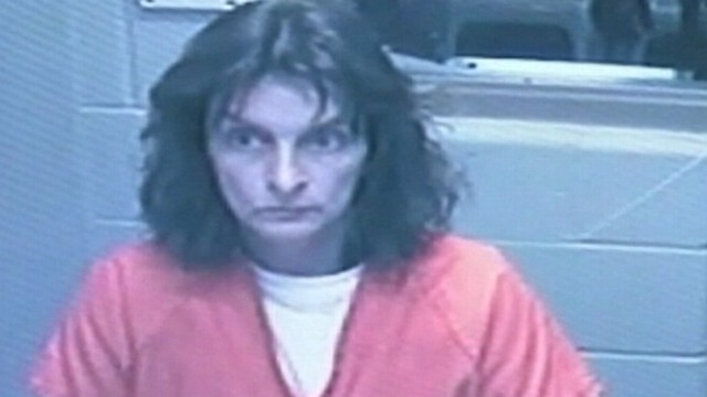 VIDEO: Wisconsin police say woman tried to sell fake shares to at least 5 people.