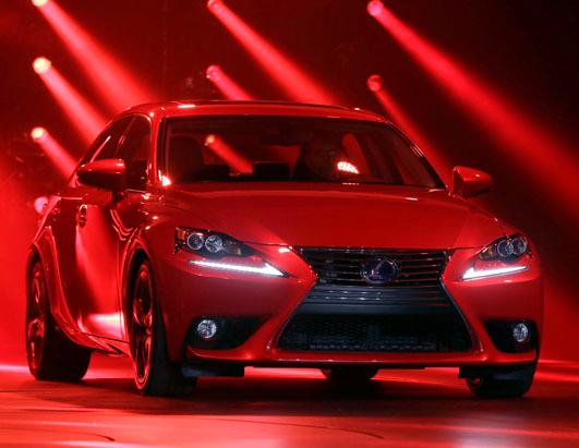 Auto Show Honors Year's Best