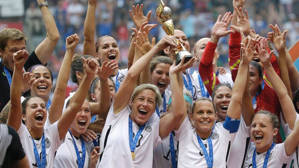 2015 FIFA Women's World Cup: Watch US Soccer Team React to ... - 992 x 558 jpeg 112kB