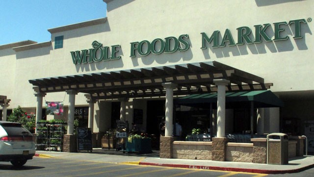 PHOTO: A Whole Foods Market in Albuquerque, N.M. is shown, June 6, 2013, during lunch time.
