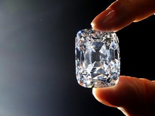 Photos: 'Egg-Size' Diamond to Fetch Around $20M