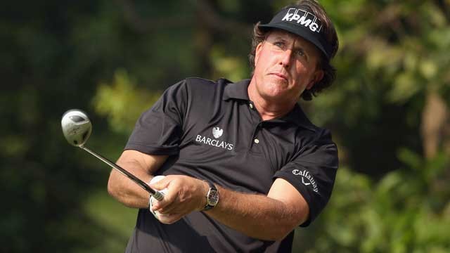 PHOTO: Phil Mickelson is seen in action during the final round of the WGC HSBC Champions at the Mission Hills Resort, Nov. 4, 2012 in Shenzhen, China.