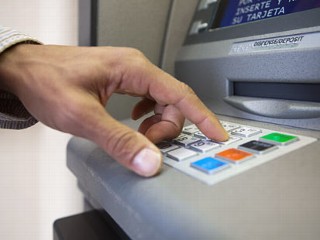 Del. Student Gives Back $1,800 From ATM